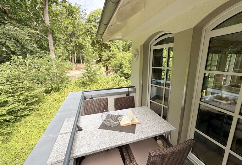 bestuhlter Balkon