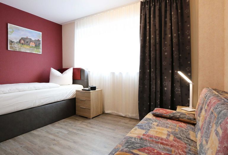 3. Schlafzimmer mit Einzelbett