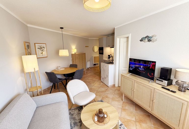 Wohnzimmer mit Couch