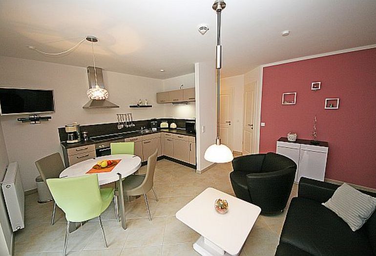 Haus Meeresblick Baabe - A 1.26 Seegeflüster mit Terrasse Haus Meeresblick Baabe - A 1.26 Seegeflüster mit Terrasse