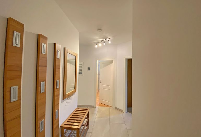 Flurbereich mit Garderobe Flurbereich mit Garderobe