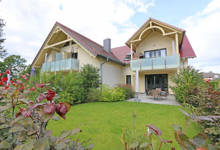 Haus Sterntaucher Whg. 02 "Am Lotsenberg" mit Terrasse Haus Sterntaucher Whg. 02 "Am Lotsenberg" mit Terrasse