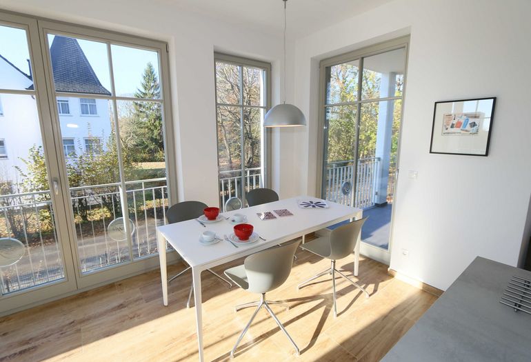 kleiner Essbereich mit Blick nach Draußen kleiner Essbereich mit Blick nach Draußen