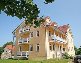 Villa Bergfrieden - Whg. 07 mit Balkon & Meerblick