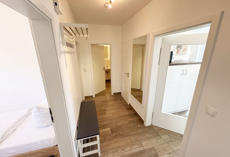 Eingangsbereich mit Garderobe Eingangsbereich mit Garderobe