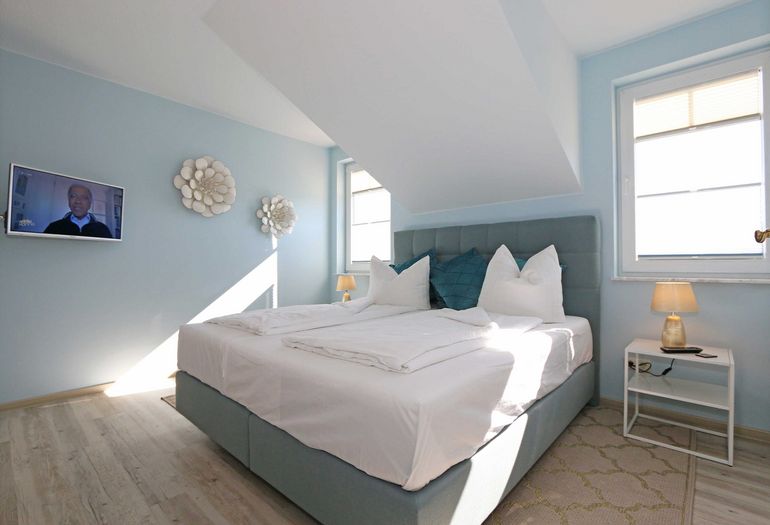 Schlafzimmer mit Doppelbett Schlafzimmer mit Doppelbett