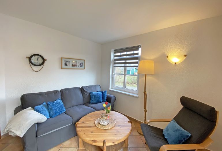 gemütliche Couch mit Relax Sessel