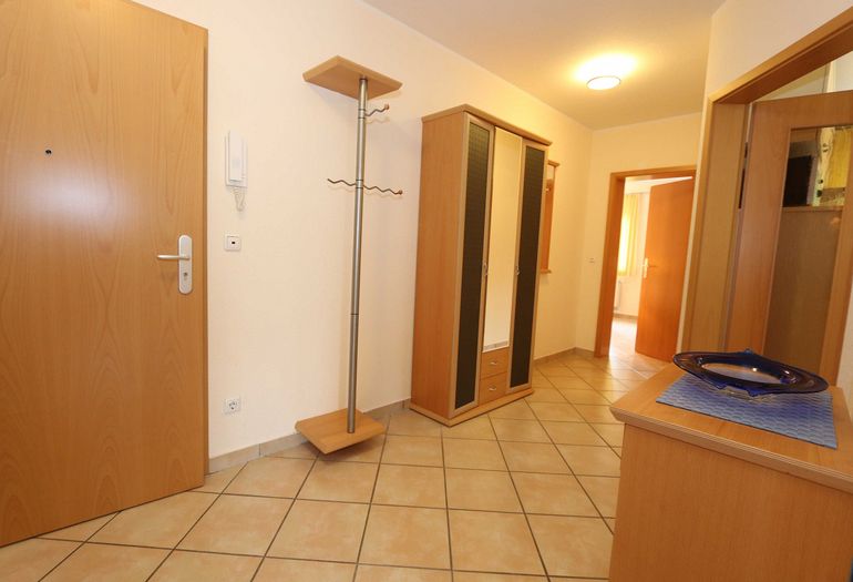 Flurbereich mit Garderobe Flurbereich mit Garderobe