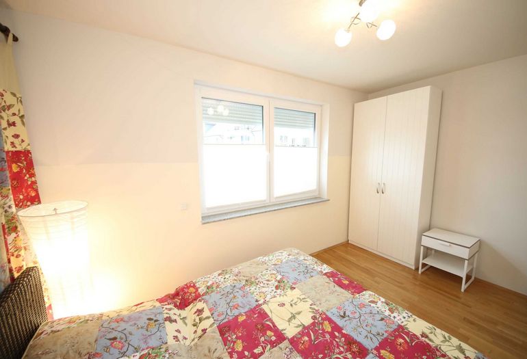 1. Schlafzimmer mit Kleiderschrank 1. Schlafzimmer mit Kleiderschrank