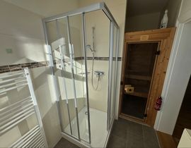 Haus Seestern Whg. 2 Rosengarten mit Terrasse und Sauna