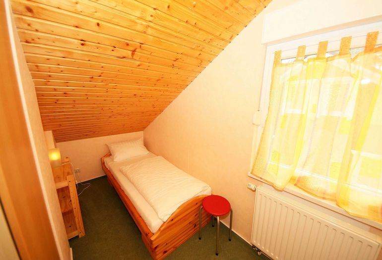 2. Schlafzimmer mit Einzelbetten