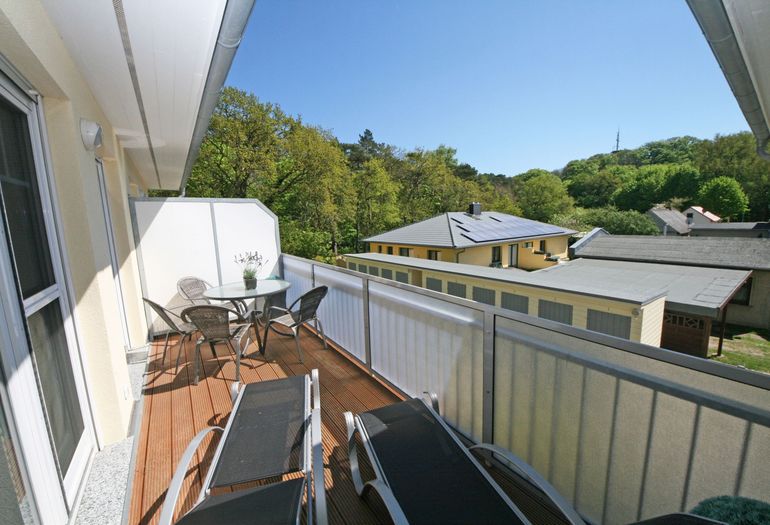 bestuhlter Balkon