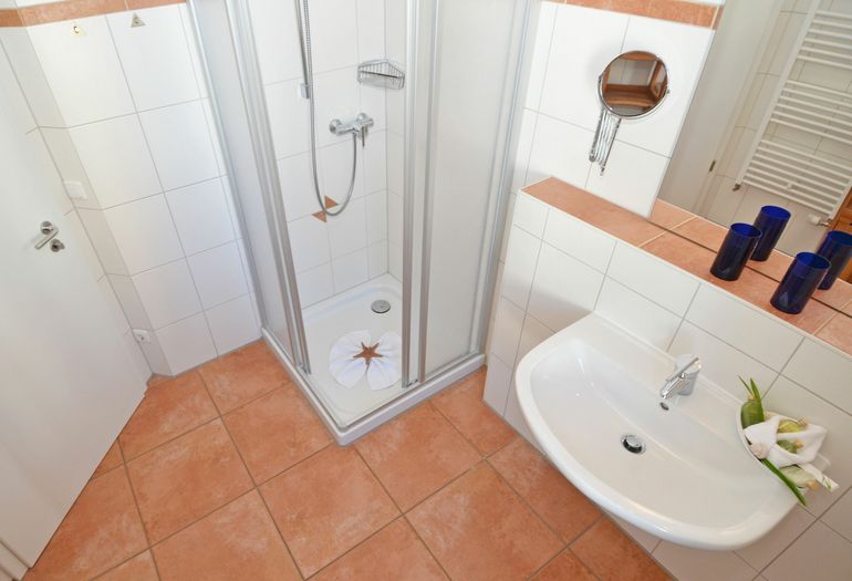 Tageslichtbad mit Dusche