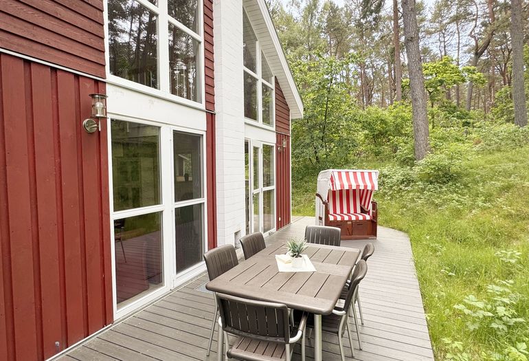 Ferienhaus Sanddorn mit Terrassen Bestuhlung Ferienhaus Sanddorn mit Terrassen Bestuhlung