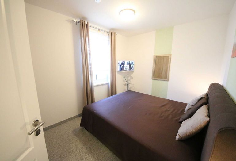 2. Schlafzimmer mit Kleiderschrank 2. Schlafzimmer mit Kleiderschrank