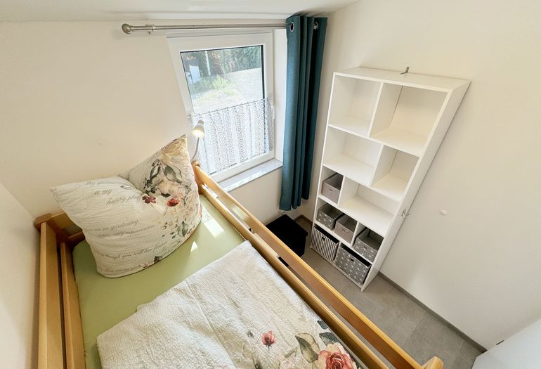 2. Schlafzimmer mit Ablagemöglichkeiten 2. Schlafzimmer mit Ablagemöglichkeiten
