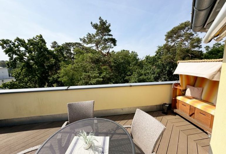 großzügige Dachterrasse großzügige Dachterrasse