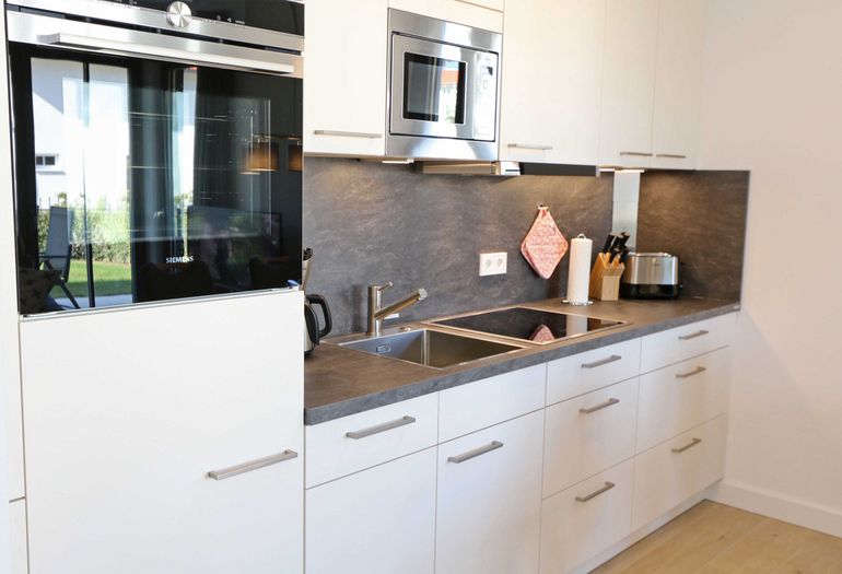 Küchenzeile mit allem was man zum kochen benötigt Küchenzeile mit allem was man zum kochen benötigt