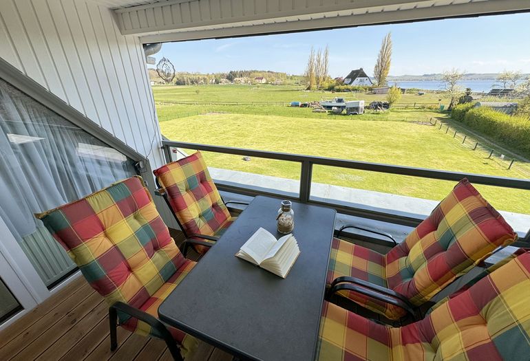 überdachter Balkon