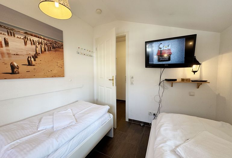 2.Schlafzimmer mit Einzelbetten mit Flachbild-TV 2.Schlafzimmer mit Einzelbetten mit Flachbild-TV