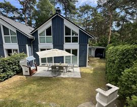 Ferienhaus Blaue Welle mit Terrasse