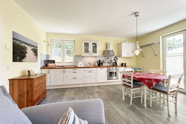 Ferienwohnung "Ostseerausch" Nr. 01 mit Terrasse Ferienwohnung "Ostseerausch" Nr. 01 mit Terrasse