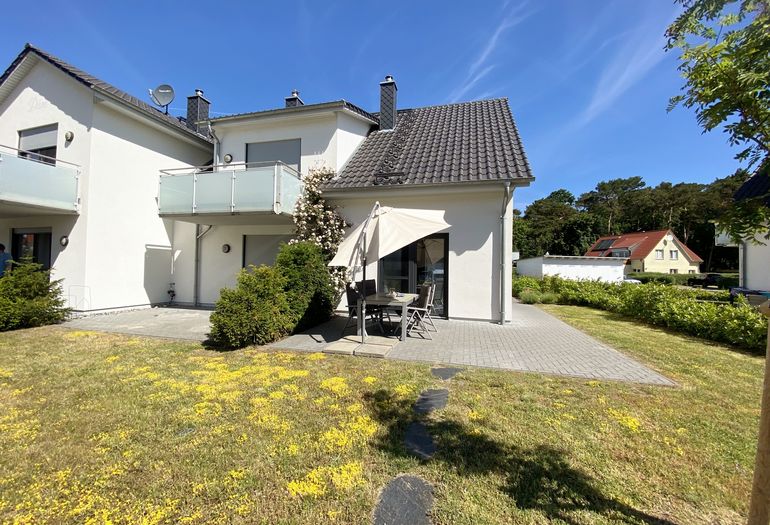 Haus Düne mit kleinem Wiesenanteil Haus Düne mit kleinem Wiesenanteil