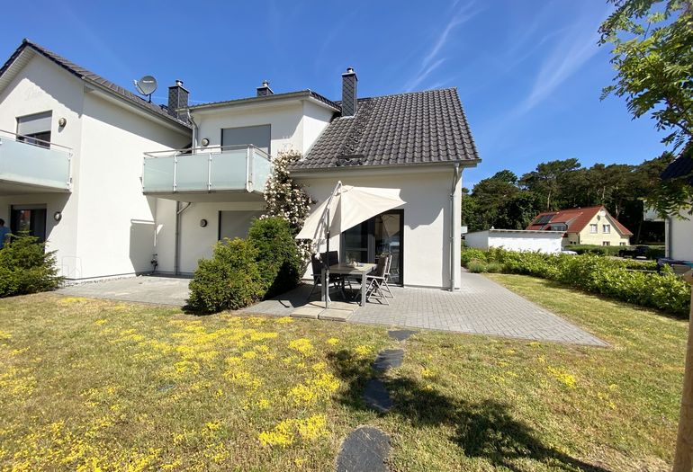 Haus Düne mit kleinem Wiesenanteil