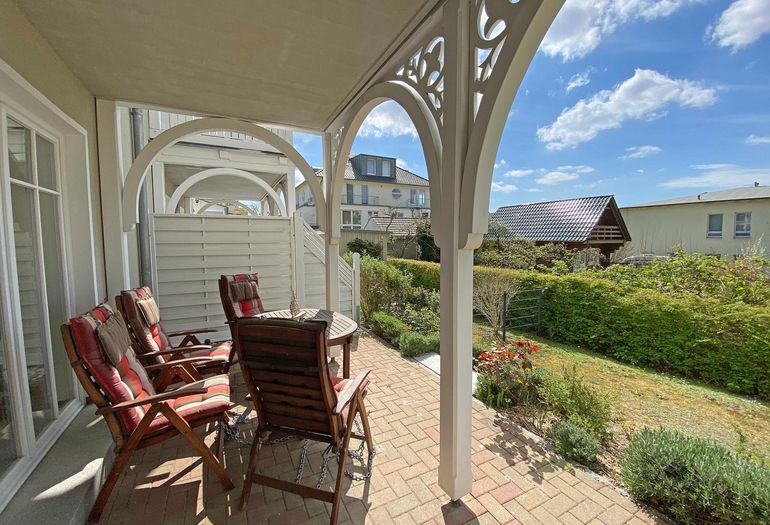 bestuhlte Terrasse in ruhiger Lage