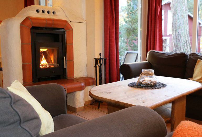 Wohnbereich mit Kamin Wohnbereich mit Kamin