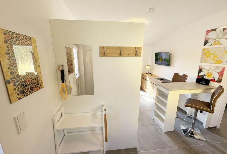 Eingangsbereich mit Garderobe Eingangsbereich mit Garderobe