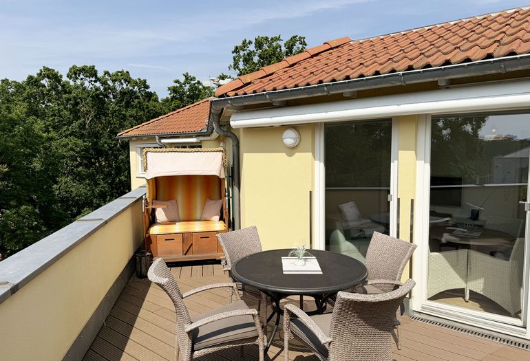 Dachterrasse mit Strandkorb Dachterrasse mit Strandkorb