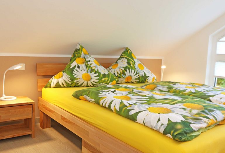 2. Schlafzimmer mit Doppelbett