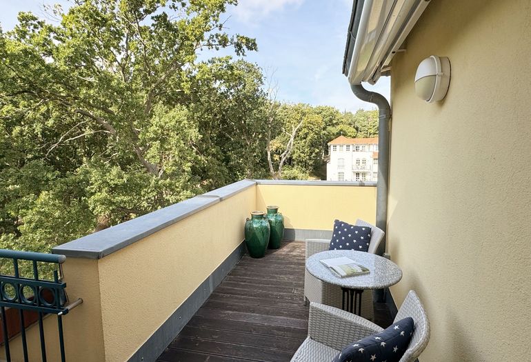 bestuhlte Dachterrasse vom Wohnbereich begehbar bestuhlte Dachterrasse vom Wohnbereich begehbar