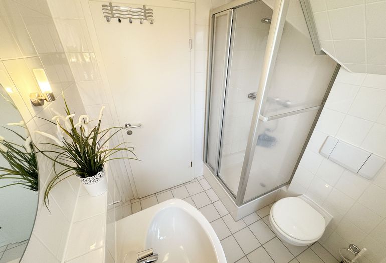 Badezimmer mit Dusche