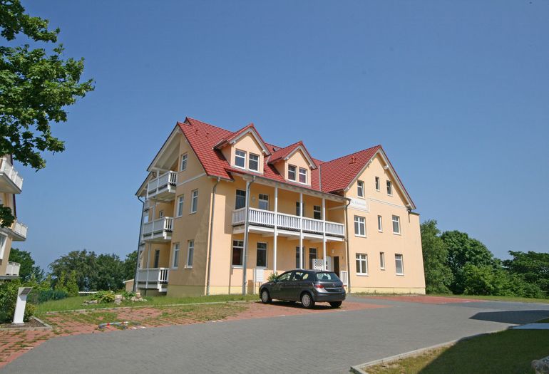 Villa Bergfrieden Parkplatzseite