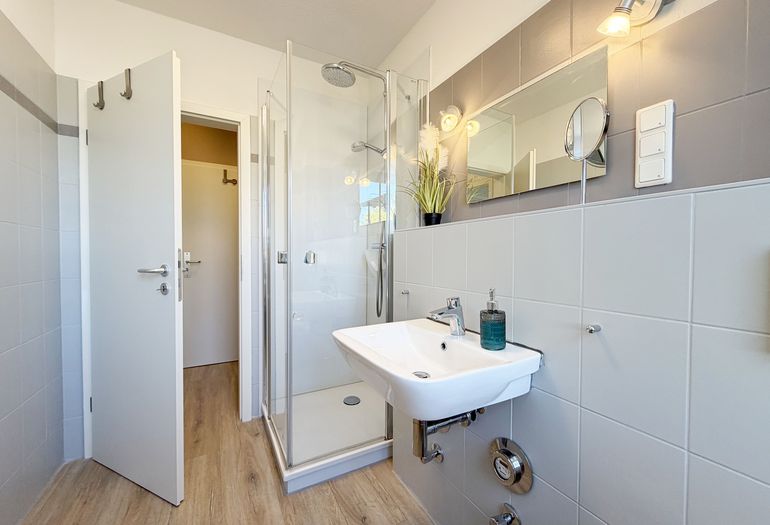 modernes Tageslichtbad modernes Tageslichtbad