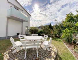Haus Seestern Whg. 2 Rosengarten mit Terrasse und Sauna