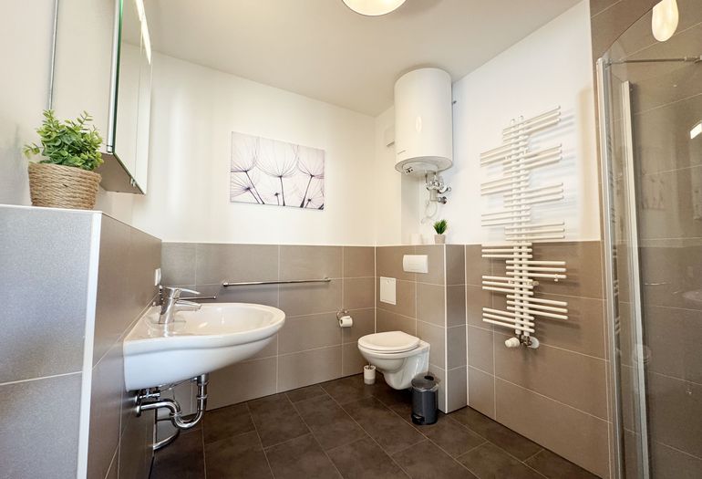 Badezimmer mit WC Badezimmer mit WC
