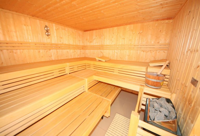 Wellnessbereich mit Sauna