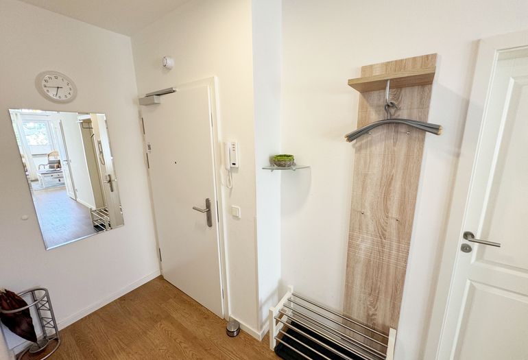 Flurbereich mit Garderobe Flurbereich mit Garderobe