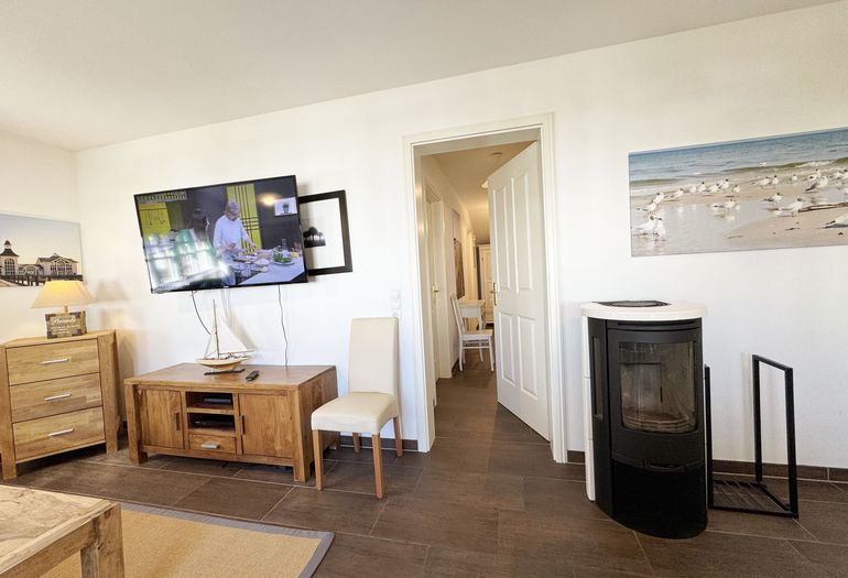 gemütlicher Wohnbereich mit Kamin