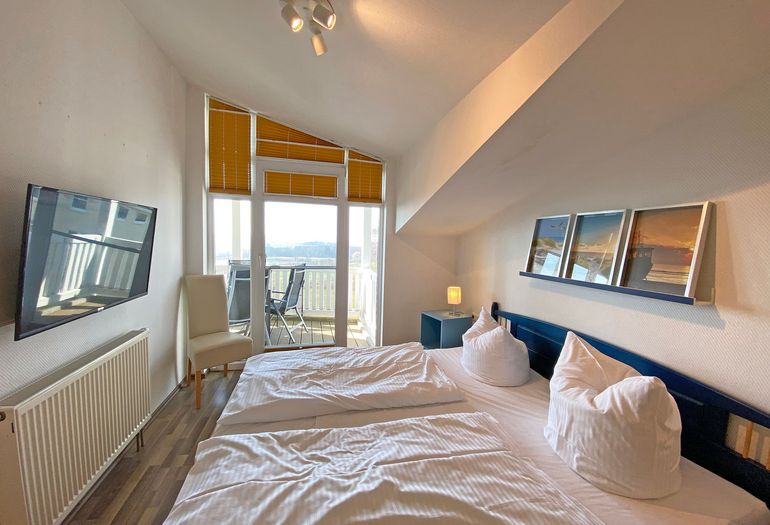 Schlafzimmer mit TV