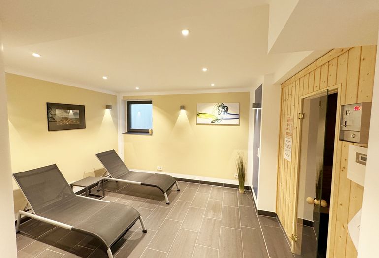 Sauna mit Ruhebereich Sauna mit Ruhebereich