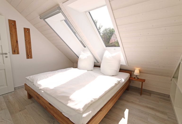 1. Schlafzimmer mit Doppelbett 1. Schlafzimmer mit Doppelbett