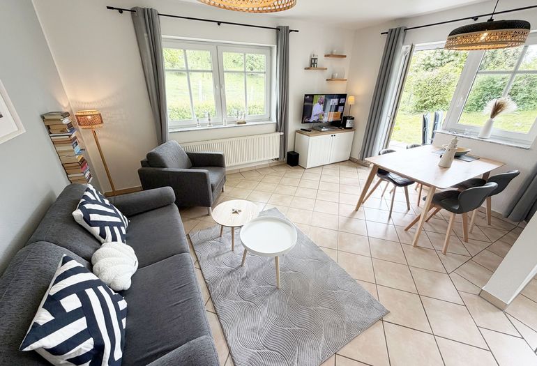 Dünenhaus Göhren Whg. 01 - Wohnzimmer Dünenhaus Göhren Whg. 01 - Wohnzimmer