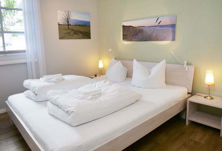 Villa Antje Whg. 05 gemütliches Doppelbett Villa Antje Whg. 05 gemütliches Doppelbett