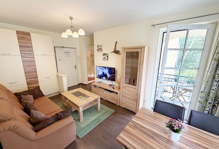 Kurparkresidenz Baabe Whg. 08 - Wohnzimmer und Essbereich Kurparkresidenz Baabe Whg. 08 - Wohnzimmer und Essbereich