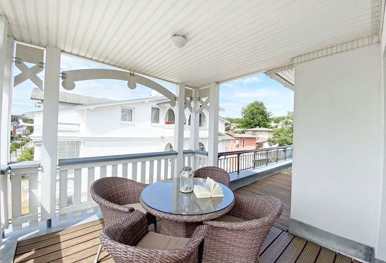 bestuhlte Dachterrasse
