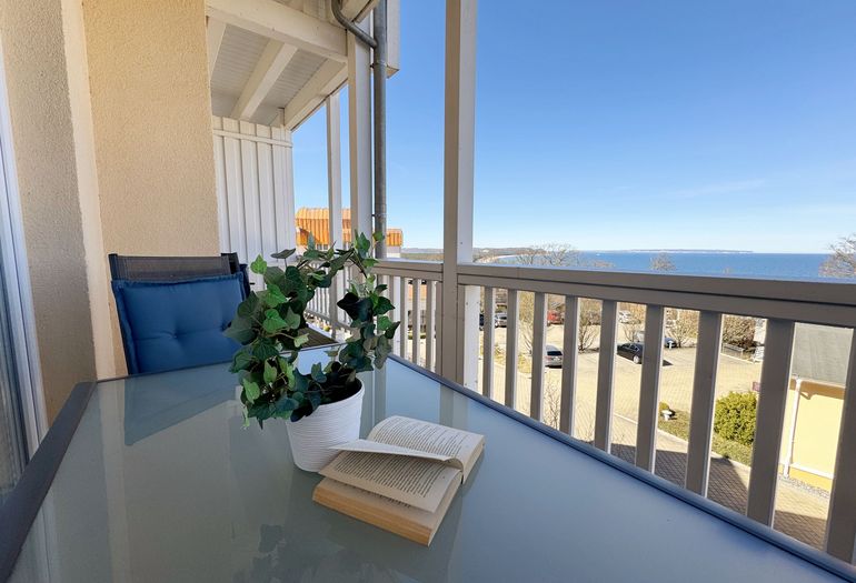 Ausblick vom Balkon auf die Ostsee